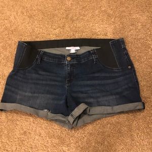 Isabel maternity cuffed dark wash shorts sz14